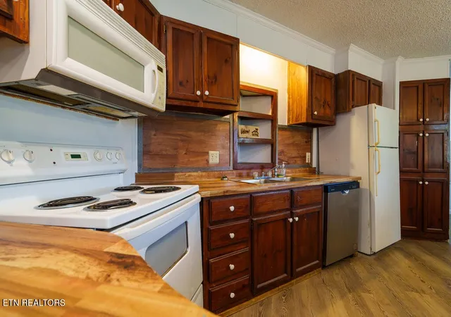 Photo 3 of Manufactured home for sale at 423 Moore Rd, Cookeville, TN 38506 | MLS# 3527788 | Listing updated on 2026-09-23