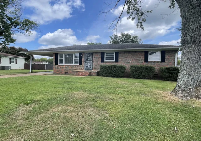 Photo 2 of Single family home for sale at 2306 Belview Rd, Florence, AL 35630 | MLS# 3527875 | Listing updated on 2026-09-15