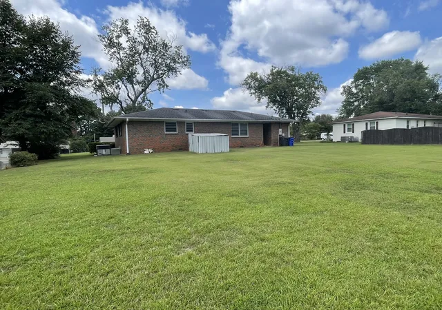 Photo 4 of Single family home for sale at 2306 Belview Rd, Florence, AL 35630 | MLS# 3527875 | Listing updated on 2026-09-15