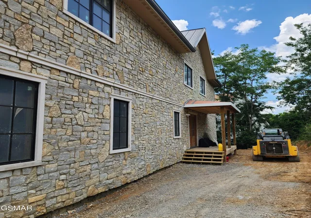 Photo 3 of Single family home for sale at 799 Penelope Lane, Sevierville, TN 37876 | MLS# 3527869 | Listing updated on 2026-09-11