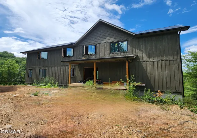Photo 1 of Mansion for sale at 2065 Spurling Road, Sevierville, TN 37876 | MLS# 3527884 | Listing updated on 2026-09-11