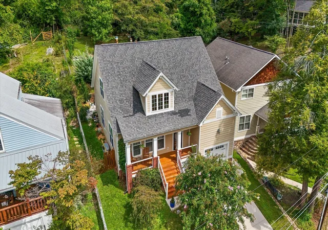 Photo 2 of Single family home for sale at 1728 Ichabod Lane, Chattanooga, TN 37405 | MLS# 3527944 | Listing updated on 2026-09-15