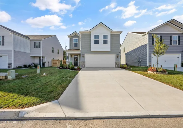 Photo 3 of Single family home for sale at 7720 Belhaven Lane, Knoxville, TN 37918 | MLS# 3528006 | Listing updated on 2026-09-11
