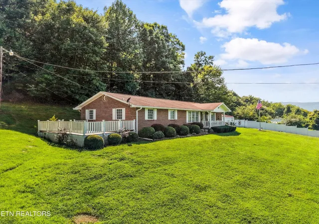 Photo 2 of Single family home for sale at 332 Rural Vale Rd, Tellico Plains, TN 37385 | MLS# 3531923 | Listing updated on 2026-09-11