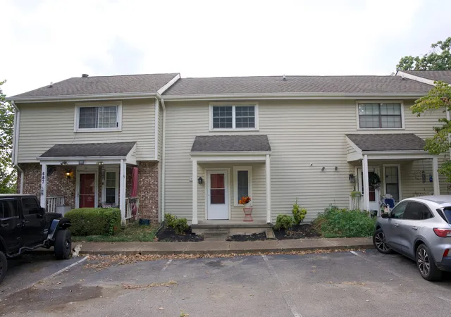 Photo 3 of Townhouse for sale at 689 Longhunter Ct, Nashville, TN 37217 | MLS# 3544149 | Listing updated on 2026-09-12