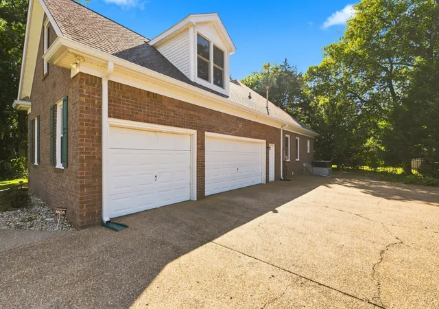 Photo 3 of Single family home for sale at 2907 Parsons Ct, Murfreesboro, TN 37129 | MLS# 3529593 | Listing updated on 2026-10-27