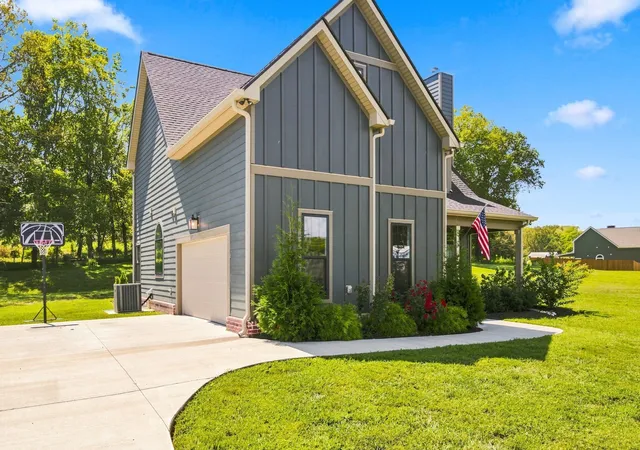 Photo 3 of Single family home for sale at 20 Shema Ln, Lebanon, TN 37087 | MLS# 3531739 | Listing updated on 2026-09-15
