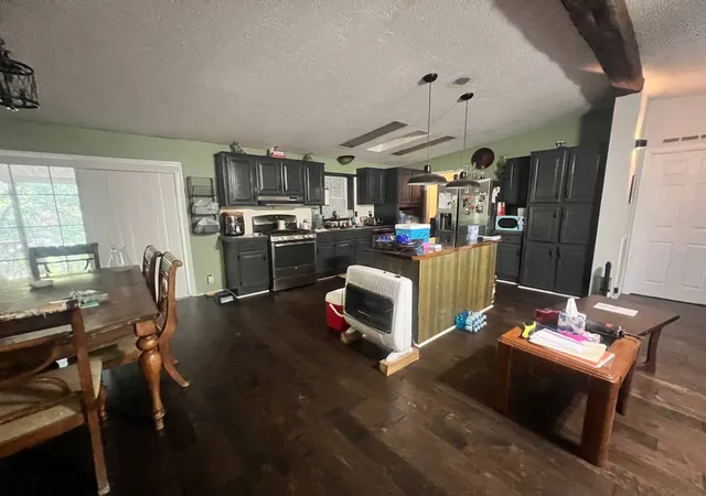 Photo 3 of Manufactured home for sale at 1800 Goldston Springs Rd, Puryear, TN 38251 | MLS# 3529722 | Listing updated on 2026-09-14