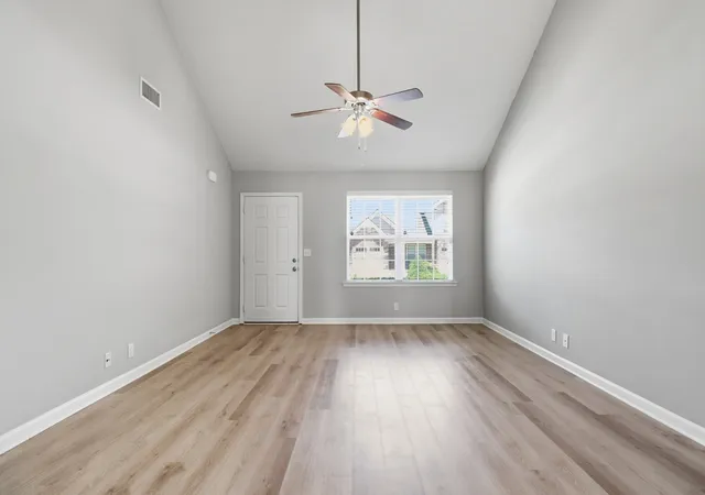 Photo 3 of Townhouse for sale at 3321 Stormello Ln, Murfreesboro, TN 37128 | MLS# 3530015 | Listing updated on 2026-09-30