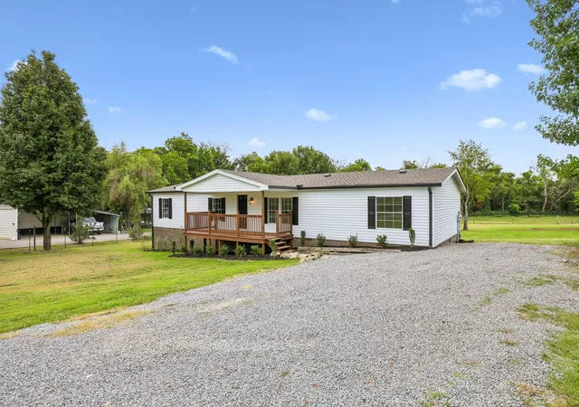 Photo 3 of Manufactured home for sale at 3003 Quarry Rd, Mount Juliet, TN 37122 | MLS# 3528693 | Listing updated on 2026-09-23