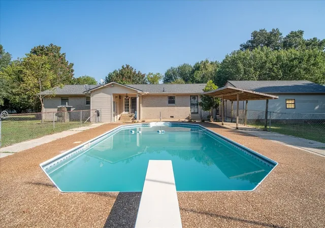 Photo 1 of Single family home for sale at 99 Jordan Rd, Lawrenceburg, TN 38464 | MLS# 3536022 | Listing updated on 2026-10-07
