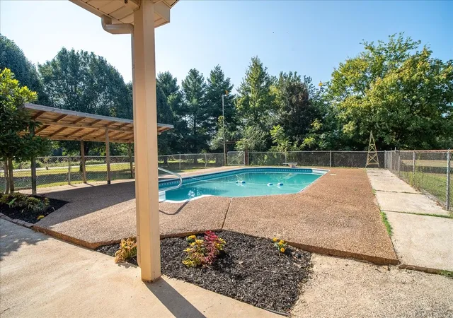 Photo 3 of Single family home for sale at 99 Jordan Rd, Lawrenceburg, TN 38464 | MLS# 3536022 | Listing updated on 2026-10-07