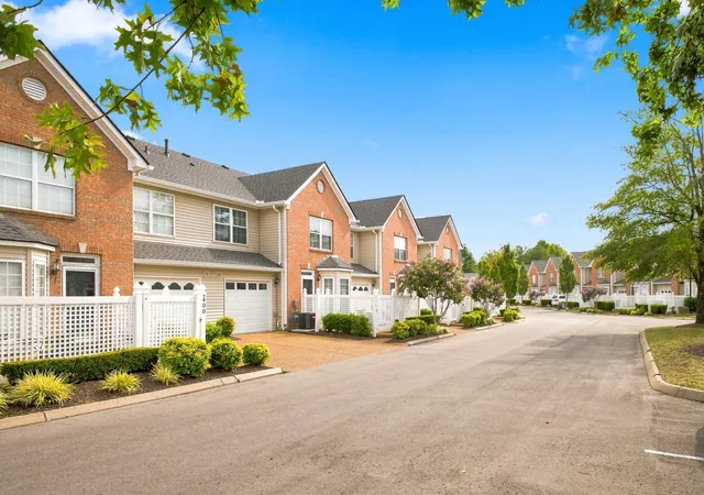 Photo 1 of Townhouse for sale at 402 Bembridge Ln, Franklin, TN 37069 | MLS# 3528783 | Listing updated on 2026-09-11