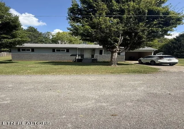 Photo 1 of Single family home for sale at 232 Meadow Lane, Sweetwater, TN 37874 | MLS# 3528673 | Listing updated on 2026-09-15
