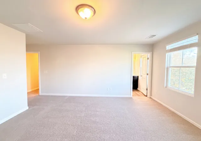 Photo 4 of Single family home for sale at 1869 Belle Arbor Dr, Nashville, TN 37207 | MLS# 3528704 | Listing updated on 2026-09-14