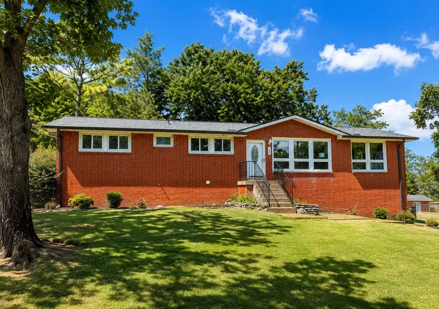 Photo 1 of Single family home for sale at 166 Bonnafield Dr, Hermitage, TN 37076 | MLS# 3528836 | Listing updated on 2026-10-06