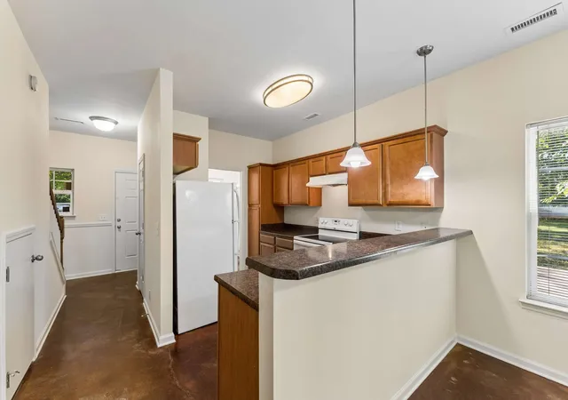 Listing Photo 5 - Condo for sale in building located at 515 N Academy St, Murfreesboro, TN 37130
