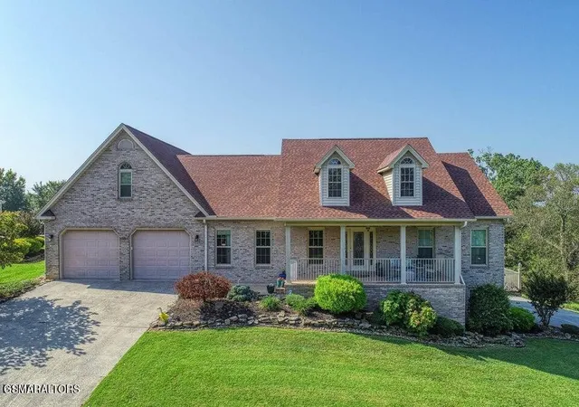 Photo 1 of Single family home for sale at 849 Pinnacle Dr, Dandridge, TN 37725 | MLS# 3528780 | Listing updated on 2026-09-11