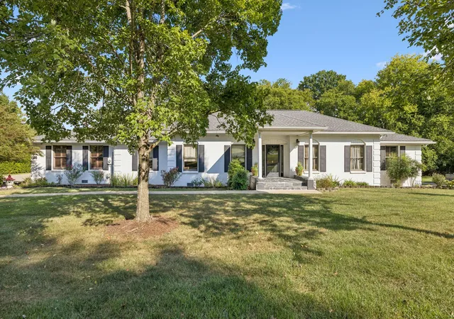Photo 2 of Single family home for sale at 1505 Timberwood Dr, Columbia, TN 38401 | MLS# 3528991 | Listing updated on 2026-09-27