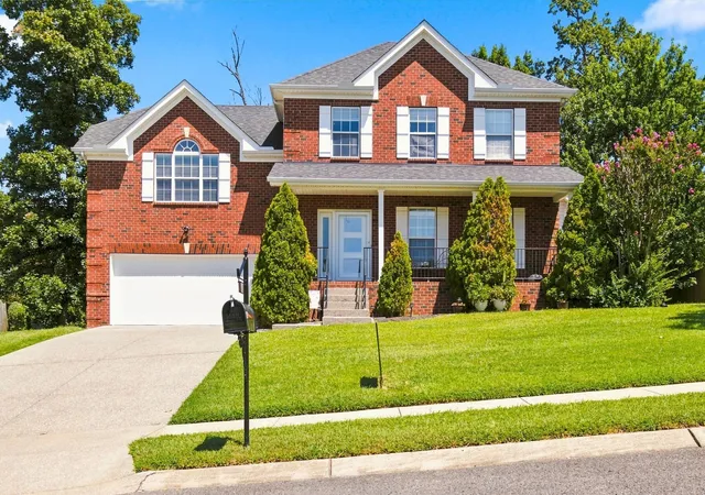Photo 1 of Single family home for sale at 102 Bartlett Ln, Hendersonville, TN 37075 | MLS# 3528846 | Listing updated on 2026-09-10