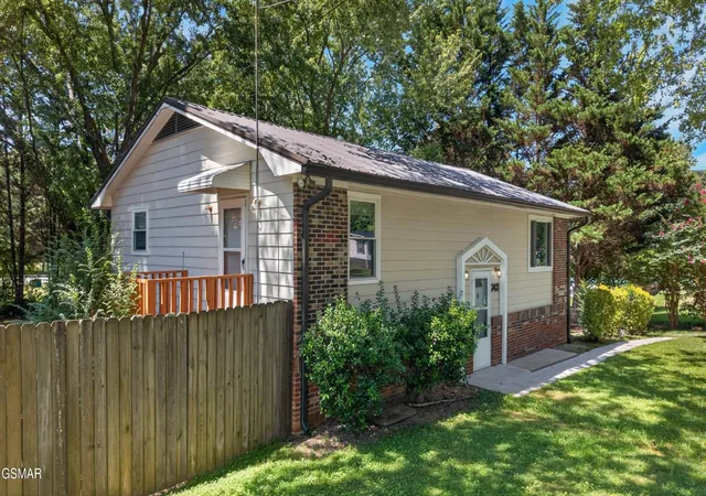Photo 3 of Single family home for sale at 743 Jaybird Rd, Morristown, TN 37814 | MLS# 3591844 | Listing updated on 2026-10-11