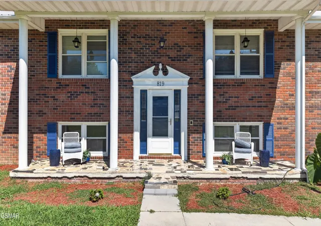 Photo 2 of Single family home for sale at 819 Redwood Dr, Mount Carmel, TN 37645 | MLS# 3591845 | Listing updated on 2026-09-15