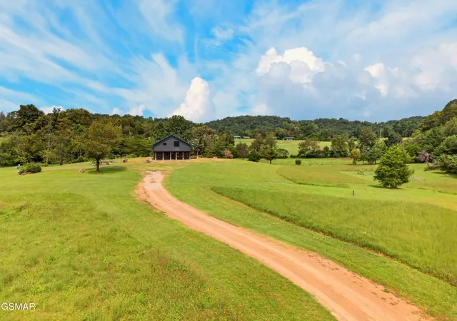 Photo 1 of Single family home for sale at 1755 Sunnydale Rd, Greeneville, TN 37743 | MLS# 3591846 | Listing updated on 2026-10-05
