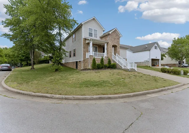 Photo 3 of Single family home for sale at 1961 Deep Woods Trl, Nashville, TN 37214 | MLS# 3529192 | Listing updated on 2026-09-15
