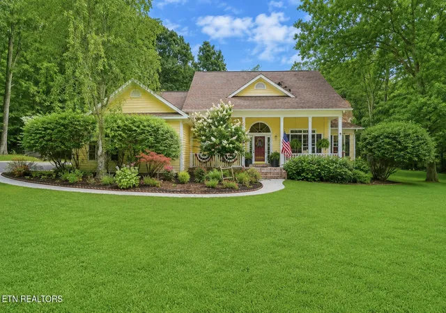 Photo 1 of Sale Pending at 426 Forest Dr, Crossville, TN 38555 | MLS# 3529011 | Listing updated on 2026-10-08