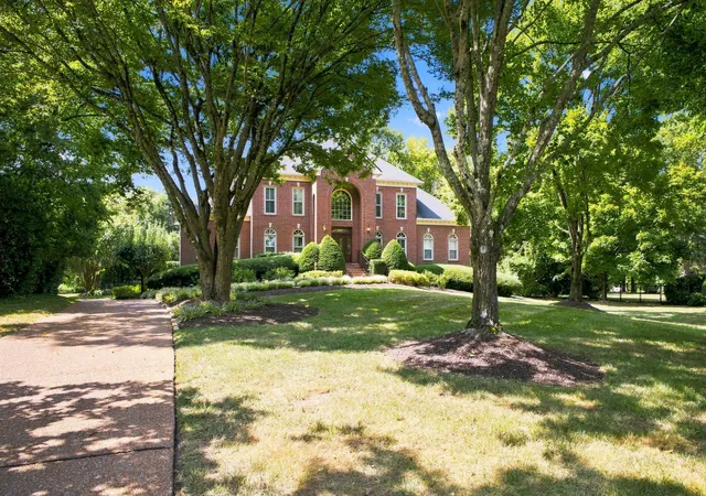 Photo 3 of Single family home for sale at 9180 Brushboro Ct, Brentwood, TN 37027 | MLS# 3529134 | Listing updated on 2026-09-13