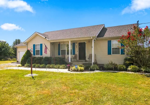 Photo 4 of Single family home for sale at 425 Davis Ln, Bell Buckle, TN 37020 | MLS# 3530745 | Listing updated on 2026-09-12