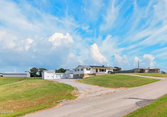 Photo 42 of Single family home for sale at 215 White Sands Rd, Greeneville, TN 37743 | MLS# 3591848 | Listing updated on 2026-09-15