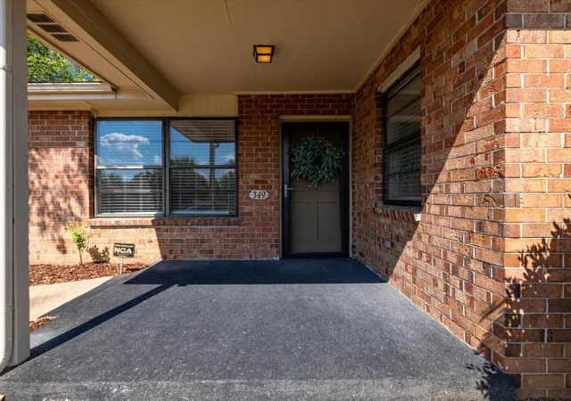 Listing Photo 2 - Condo for sale in building located at 349 Deer Lake Dr, Nashville, TN 37221 - Unit #349