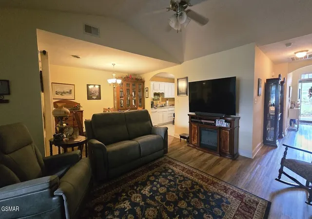 Photo 4 of Sale Pending at 240 River Garden Court, Sevierville, TN 37862 | MLS# 3529299 | Listing updated on 2026-09-11