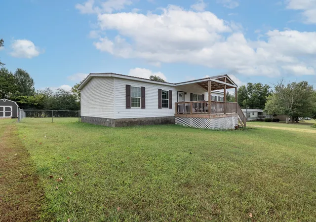 Photo 2 of Manufactured home for sale at 14 Pioneer Dr, Fayetteville, TN 37334 | MLS# 3545733 | Listing updated on 2026-09-15