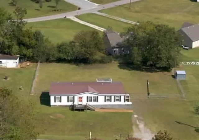 Photo 4 of Manufactured home for sale at 14 Pioneer Dr, Fayetteville, TN 37334 | MLS# 3545733 | Listing updated on 2026-09-15