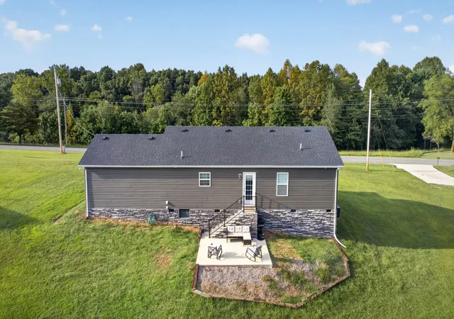 Photo 2 of Single family home for sale at 1460 Tanyard Hl Rd, Lynchburg, TN 37352 | MLS# 3544193 | Listing updated on 2026-09-15