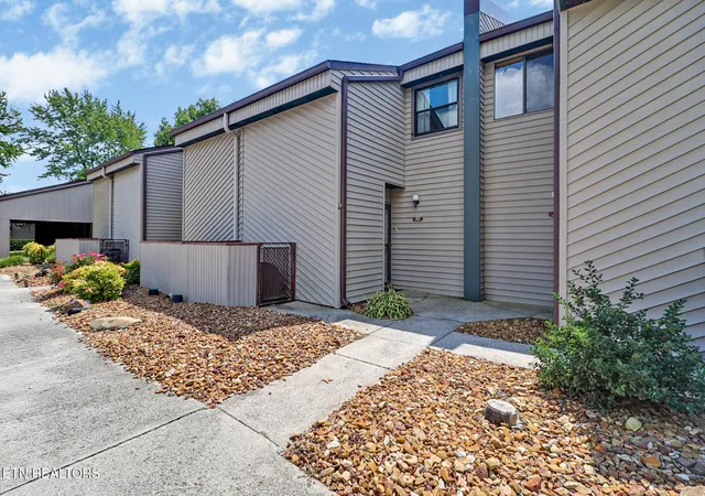 Condo for sale at 96 Lakeshore Ln #32, Crossville, TN 38558 | MLS# 3529480