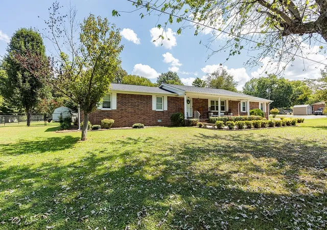 Photo 3 of Single family home for sale at 156 S Arrowhead Dr, Mc Minnville, TN 37110 | MLS# 3529525 | Listing updated on 2026-09-14