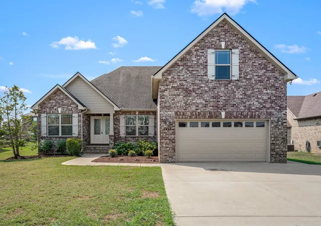 Photo 1 of Single family home for sale at 1413 Sam Houston Ave, Murfreesboro, TN 37129 | MLS# 3545428 | Listing updated on 2026-09-25