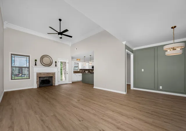 Photo 3 of Single family home for sale at 1413 Sam Houston Ave, Murfreesboro, TN 37129 | MLS# 3545428 | Listing updated on 2026-09-25
