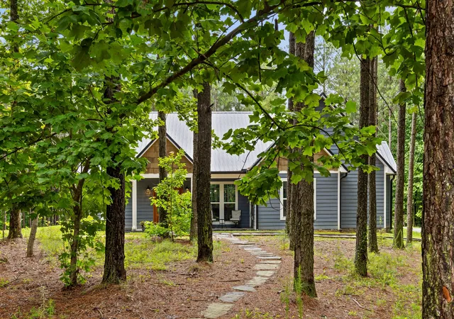 Photo 3 of Single family home for sale at 355 Mokay View Dr, South Pittsburg, TN 37380 | MLS# 3531195 | Listing updated on 2026-10-02