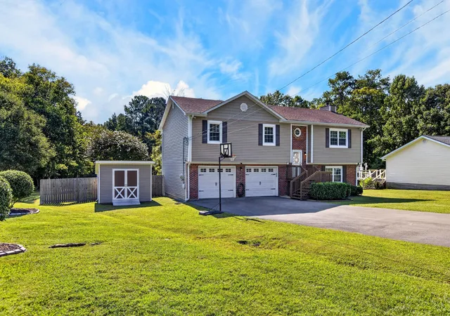 Single family home for sale at 7971 Long Dr, Chattanooga, TN 37421 | MLS# 3529591