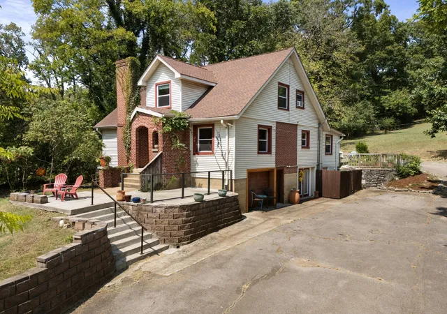 Photo 3 of Single family home for sale at 910 Due W Ave N, Madison, TN 37115 | MLS# 3544446 | Listing updated on 2026-09-15
