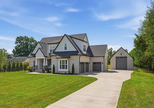 Photo 1 of Single family home for sale at 1185 Walnut Grv Rd, Christiana, TN 37037 | MLS# 3530920 | Listing updated on 2026-09-24