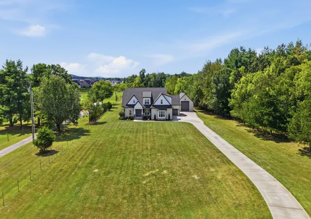 Photo 3 of Single family home for sale at 1185 Walnut Grv Rd, Christiana, TN 37037 | MLS# 3530920 | Listing updated on 2026-09-24