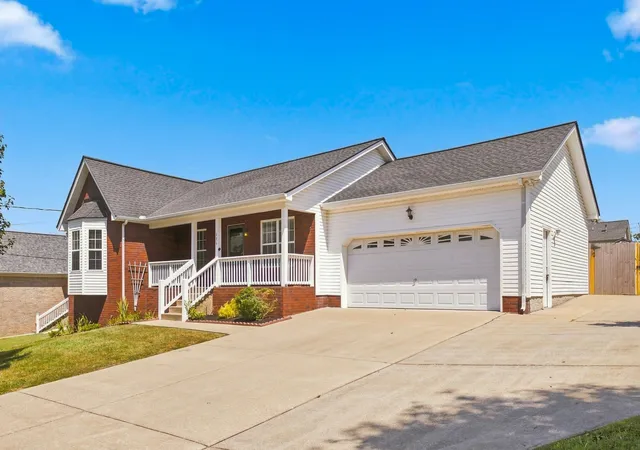 Photo 3 of Single family home for sale at 694 Whispering Breeze, Mount Juliet, TN 37122 | MLS# 3529701 | Listing updated on 2026-09-15