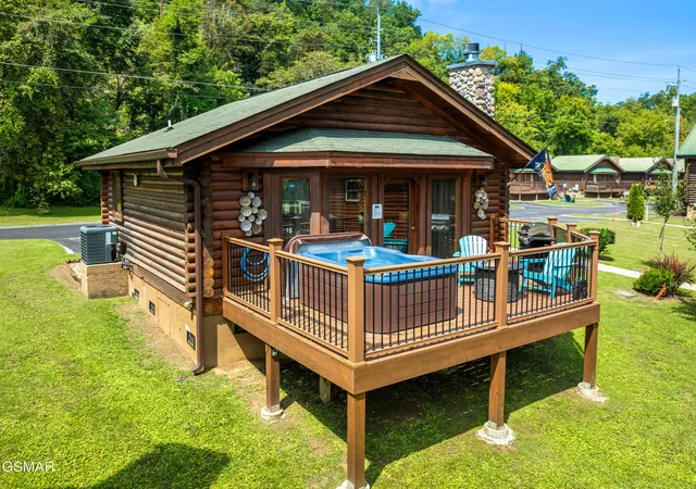 Photo 1 of Single family home for sale at 2323 River Port Way, Pigeon Forge, TN 37863 | MLS# 3591854 | Listing updated on 2026-09-14