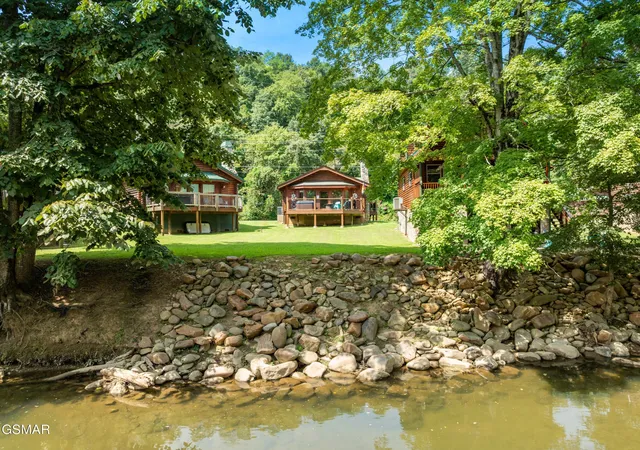Photo 4 of Single family home for sale at 2323 River Port Way, Pigeon Forge, TN 37863 | MLS# 3591854 | Listing updated on 2026-09-14
