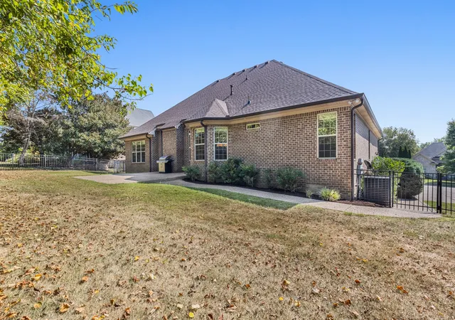 Photo 4 of Sale Pending at 1012 Whispering Wind Way, Hendersonville, TN 37075 | MLS# 3542859 | Listing updated on 2026-09-09